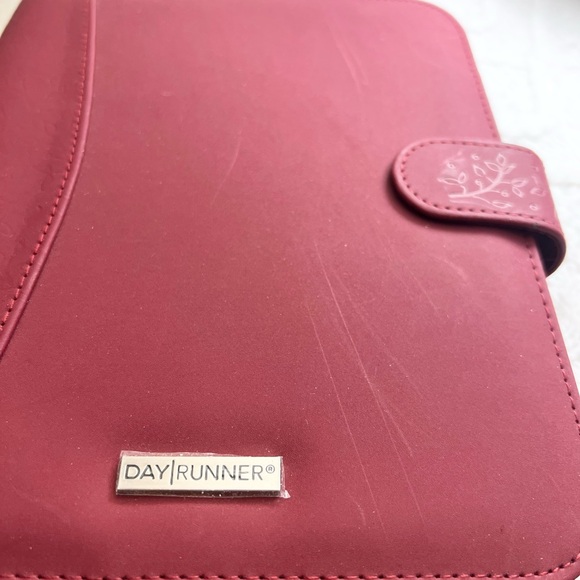 Day Runner Red Planner ❤️ - Picture 4 of 15